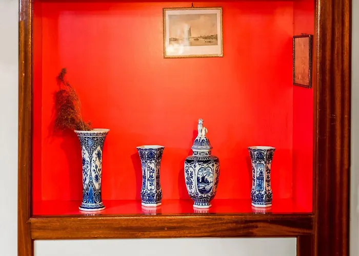 Boat Bliss On The Zandmeren Botel 3*