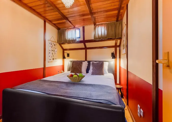 Boat Bliss On The Zandmeren