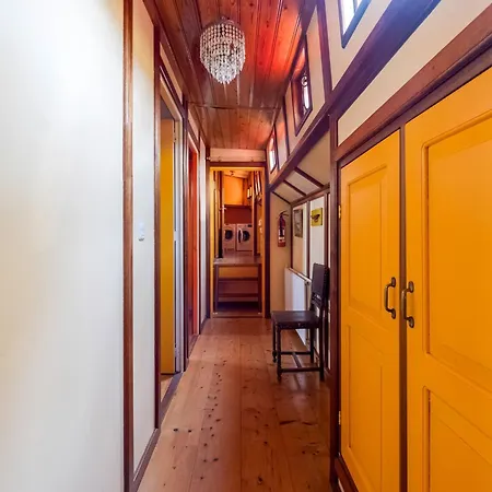 Boat Bliss On The Zandmeren Botel