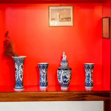 Boat Bliss On The Zandmeren Botel 3*