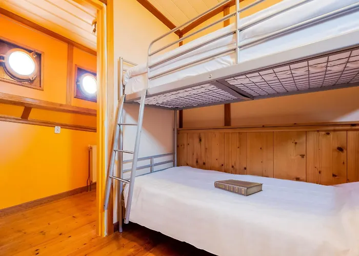 Boat Bliss On The Zandmeren Kerkdriel