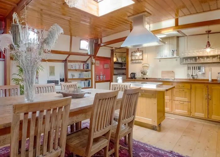 ספינת מלון Boat Bliss On The Zandmeren 3*