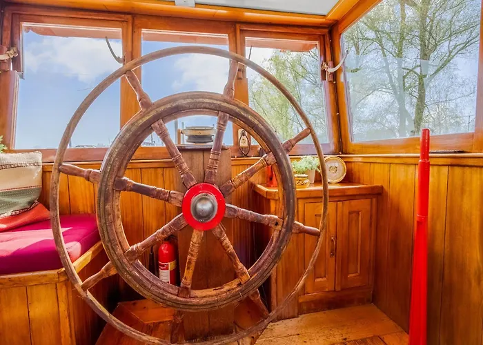 Boat Bliss On The Zandmeren ספינת מלון Kerkdriel